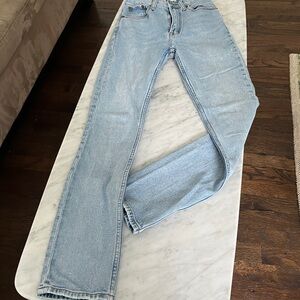 Abercrombie Ultra High Rise 90s Straight Jeans – Size 000 Short